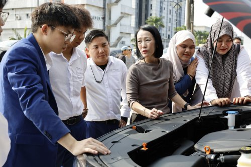 Proton eMas 7 PHEV open for booking – 3 variants, 2 battery choices, up to 996 km WLTP, RM110k-130k est