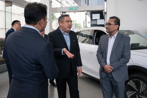 Transport ministry launches grant programme to scrap vehicles 20 years and older; up to RM4k per recipient