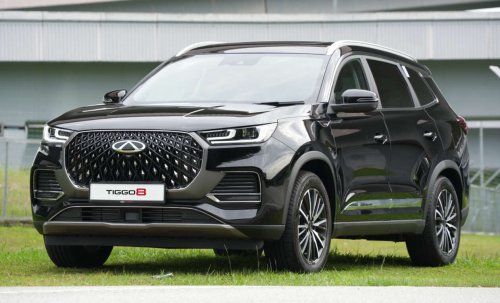 Chery, Chery Tiggo 8 launched in Malaysia – non-Pro base variant comes with Tiggo 7’s 1.6T, different rear/interior