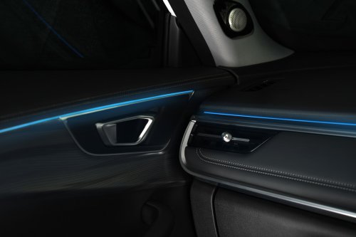 Chery Tiggo 8 launched in Malaysia – non-Pro base variant comes with Tiggo 7’s 1.6T, different rear/interior