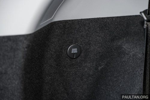 Chery Tiggo 8 1.6T full showroom gallery in Malaysia – non-Pro model is cheapest 7-seat Chery at RM129,800