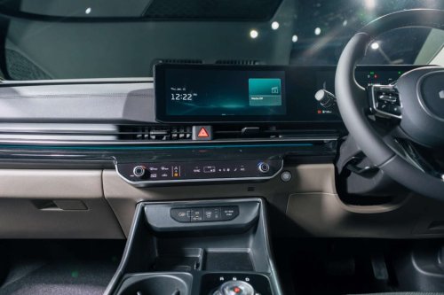 Kia, Kia Carnival, 2026 Kia Carnival facelift in Malaysia – still 2.2L diesel, 11- and 7-seater, priced from RM188,888