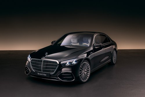 2026 Mercedes-Benz S-Class facelift – W223 gains MBUX Superscreen, flat-plane V8, trick suspension