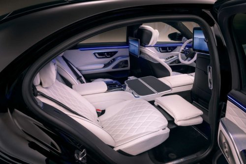 Mercedes-Benz, Mercedes-Benz S-Class, 2026 Mercedes-Benz S-Class facelift – W223 gains MBUX Superscreen, flat-plane V8, trick suspension
