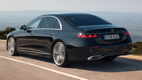 2026 Mercedes-Benz S-Class facelift – W223 gains MBUX Superscreen, flat-plane V8, trick suspension