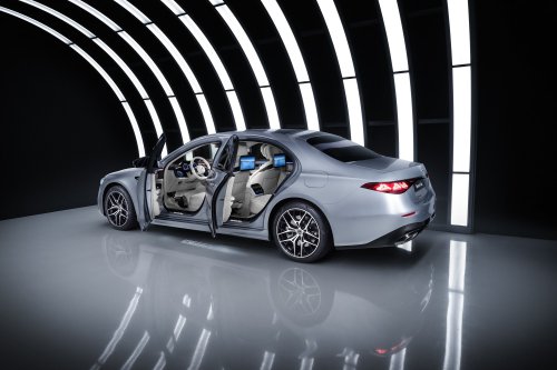 2026 Mercedes-Benz S-Class facelift – W223 gains MBUX Superscreen, flat-plane V8, trick suspension