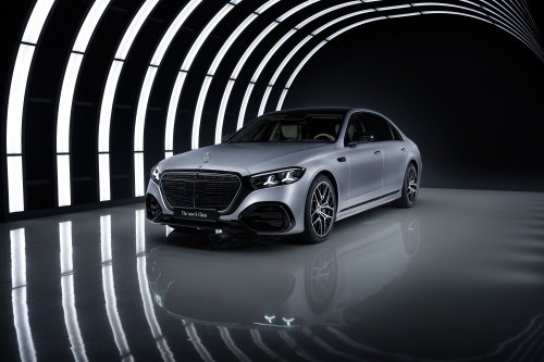 2026 Mercedes-Benz S-Class facelift – W223 gains MBUX Superscreen, flat-plane V8, trick suspension