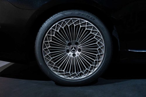 Mercedes-Benz, Mercedes-Benz S-Class, 2026 Mercedes-Benz S-Class facelift – W223 gains MBUX Superscreen, flat-plane V8, trick suspension