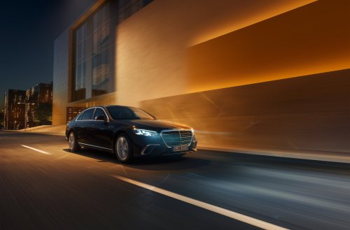 2026 Mercedes-Benz S-Class facelift – W223 gains MBUX Superscreen, flat-plane V8, trick suspension