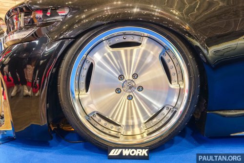 NATS Vellfire Sedan at 2026 Tokyo Auto Salon – Lexus LS460 with Vellfire face and tail lamps, air suspension