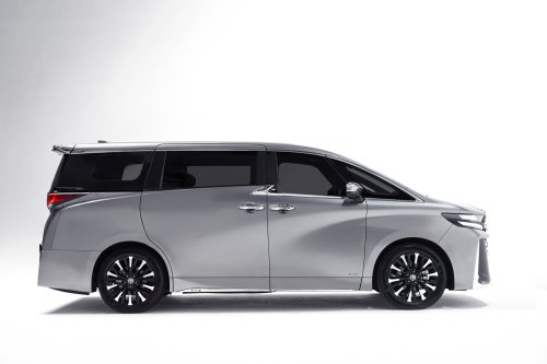 2026 Toyota Vellfire Hybrid launched in Malaysia – 250 PS, 5.7 l/100 km, Alphard-level kit, priced at RM550k