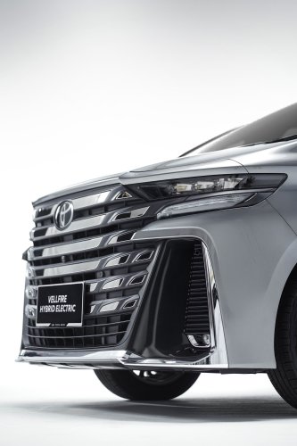 2026 Toyota Vellfire Hybrid launched in Malaysia – 250 PS, 5.7 l/100 km, Alphard-level kit, priced at RM550k