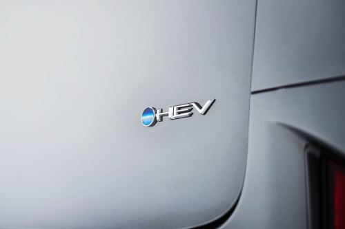 2026 Toyota Vellfire Hybrid launched in Malaysia – 250 PS, 5.7 l/100 km, Alphard-level kit, priced at RM550k