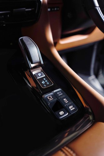 2026 Toyota Vellfire Hybrid launched in Malaysia – 250 PS, 5.7 l/100 km, Alphard-level kit, priced at RM550k