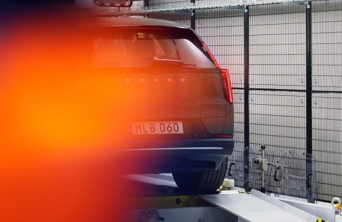 2026 Volvo EX60 new teaser pics dropped – 800V EV SUV with 810 km range debuting next week, Jan 21