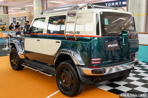 2026 iCaur V23 Retro Edition pack in Malaysia – chrome exterior trim; RM18,888 for first 88 customers