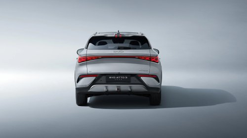 BYD Atto 3 facelift in HK – still FWD, 204 PS, 420 km WLTP range, but with faster 105 kW DC charging