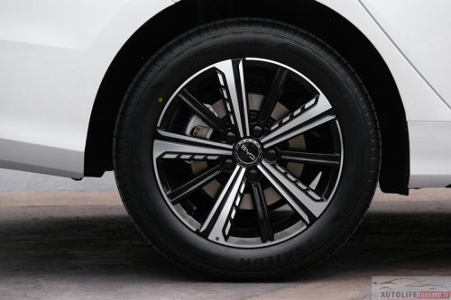 BYD Seal 5 DM-i line-up updated in Thailand – PHEV sedan with up to 120 km EV range; priced from RM75k
