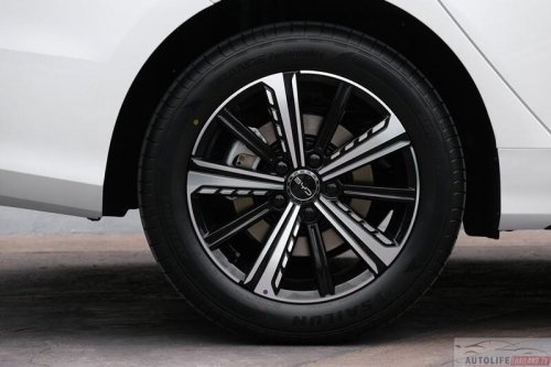 BYD Seal 5 DM-i line-up updated in Thailand – PHEV sedan with up to 120 km EV range; priced from RM75k