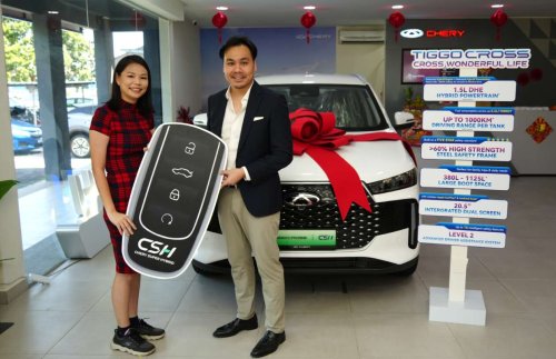 Chery, PHEV, Klang lady wins a Chery Tiggo Cross Hybrid just by test driving a PHEV, husband gets the free car!