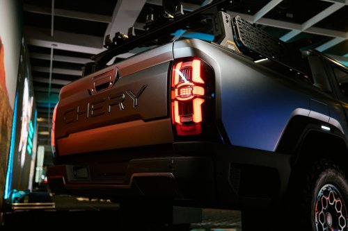 Chery KP31 – interior of diesel PHEV pick-up revealed