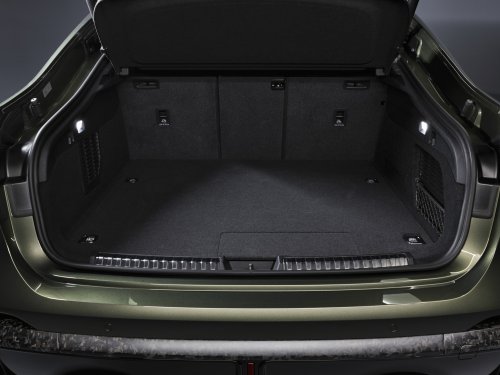 2026 Audi RS5 – 639 PS PHEV über sedan/wagon; 0-100 km/h 3.6 secs, 84 km EV range, up to 2,370 kg