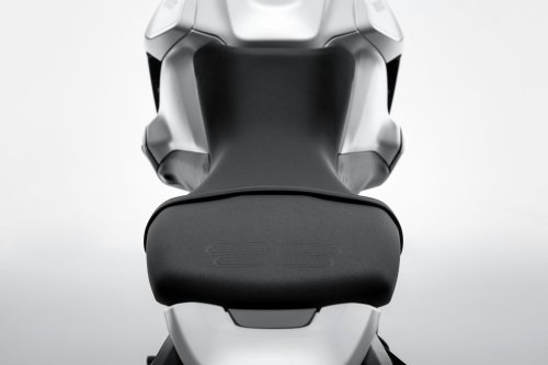 2026 Ducati DesertX updated, new chassis, TFT screen