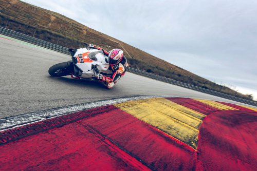 2026 KTM 990 RC R Track – 135 PS, 105 Nm torque