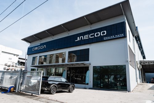 Buy a Jaecoo J5 from Omoda Jaecoo Carro, enjoy launch package worth RM8k including RM3k Duit Raya