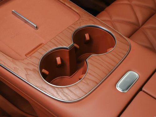 Jaecoo J8 facelift in China – badged Chery Tiggo 9, gains massive touchscreen, 261 PS 2.0T 4-cylinder