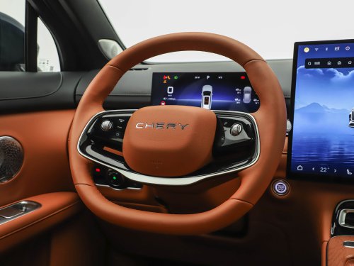 Jaecoo J8 facelift in China – badged Chery Tiggo 9, gains massive touchscreen, 261 PS 2.0T 4-cylinder