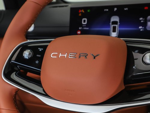 Jaecoo J8 facelift in China – badged Chery Tiggo 9, gains massive touchscreen, 261 PS 2.0T 4-cylinder