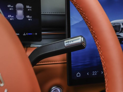 Jaecoo J8 facelift in China – badged Chery Tiggo 9, gains massive touchscreen, 261 PS 2.0T 4-cylinder