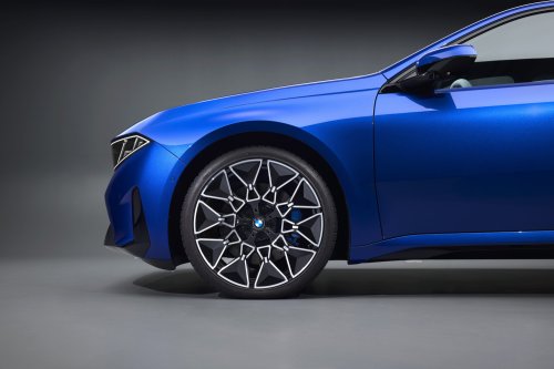 2026 BMW i3 L in China – LWB with manual door handles, over 1,000 km CLTC, coming to Malaysia?