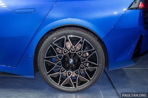 2026 BMW i3 L in China – LWB with manual door handles, over 1,000 km CLTC, coming to Malaysia?