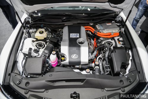 2026 Lexus IS facelift launched in Thailand – third update, refreshed cabin/tech, IS 300h from RM339k