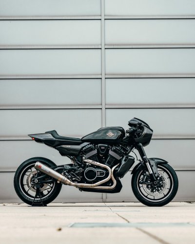 Harley-Davidson shows carbon-fibre RMCR Concept