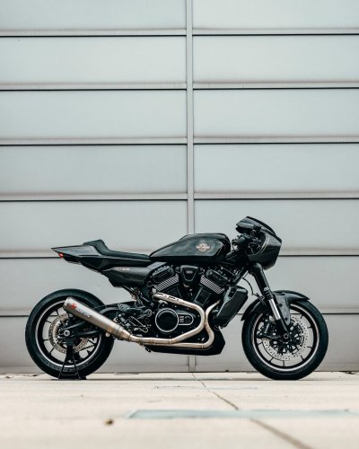 Harley-Davidson shows carbon-fibre RMCR Concept