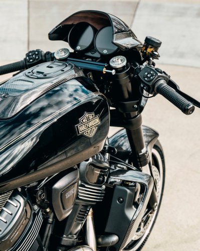 Harley-Davidson shows carbon-fibre RMCR Concept