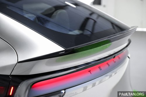 Tesla Model Y L Malaysia price confirmed – RM260,000 for 6-seater EV SUV, Cosmic Silver is RM11k extra!