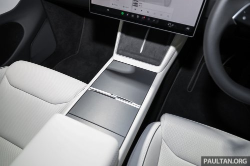 Tesla Model Y L Malaysia price confirmed – RM260,000 for 6-seater EV SUV, Cosmic Silver is RM11k extra!