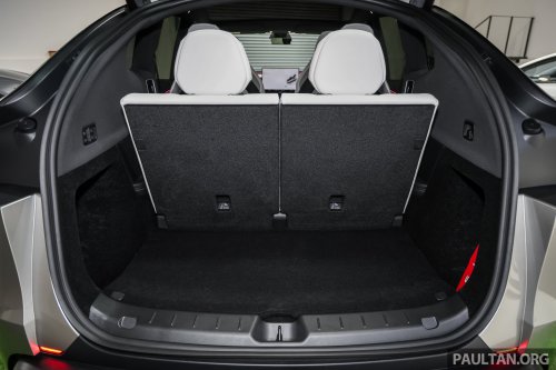 Tesla Model Y L launched in Malaysia – stretched 6-seater, 681 km WLTP, adaptive sus, from RM260k est