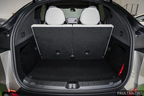 Tesla Model Y L launched in Malaysia – stretched 6-seater, 681 km WLTP, adaptive sus, from RM260k est