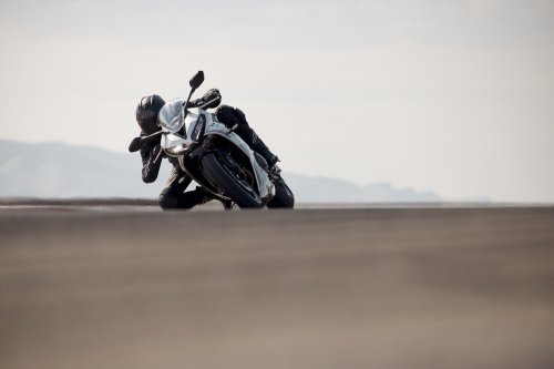 2026 Triumph Daytona 660 updated – now with adjustable Showa forks, Triumph quickshifter