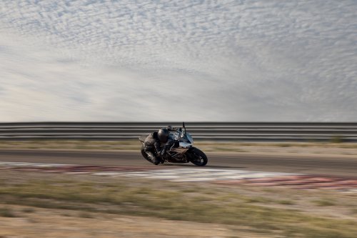 2026 Triumph Daytona 660 updated – now with adjustable Showa forks, Triumph quickshifter