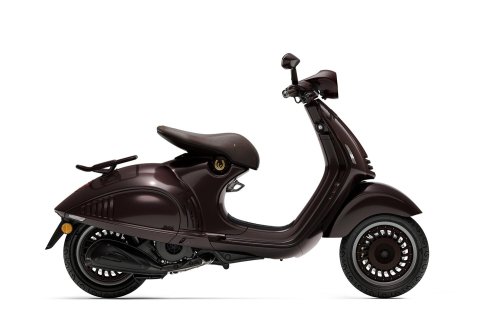 2026 Vespa 946 Horse celebrates the Year of the Horse