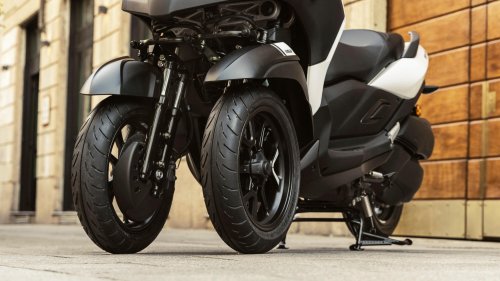 2026 Yamaha Tricity 300 scooter for Europe – three wheels, standing assist, foot brake and airbag