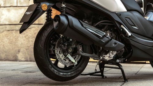 2026 Yamaha Tricity 300 scooter for Europe – three wheels, standing assist, foot brake and airbag