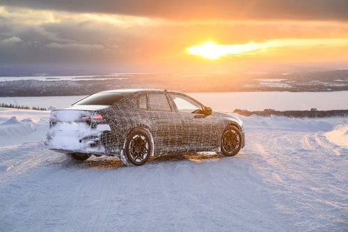 2027 BMW i3 teased, Mar 18 reveal – NA0 3 Series EV, 800V, up to 469 PS, 645 Nm, 400 kW DC fast charging