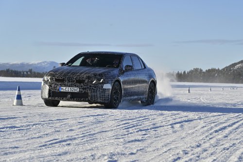 2027 BMW i3 teased, Mar 18 reveal – NA0 3 Series EV, 800V, up to 469 PS, 645 Nm, 400 kW DC fast charging